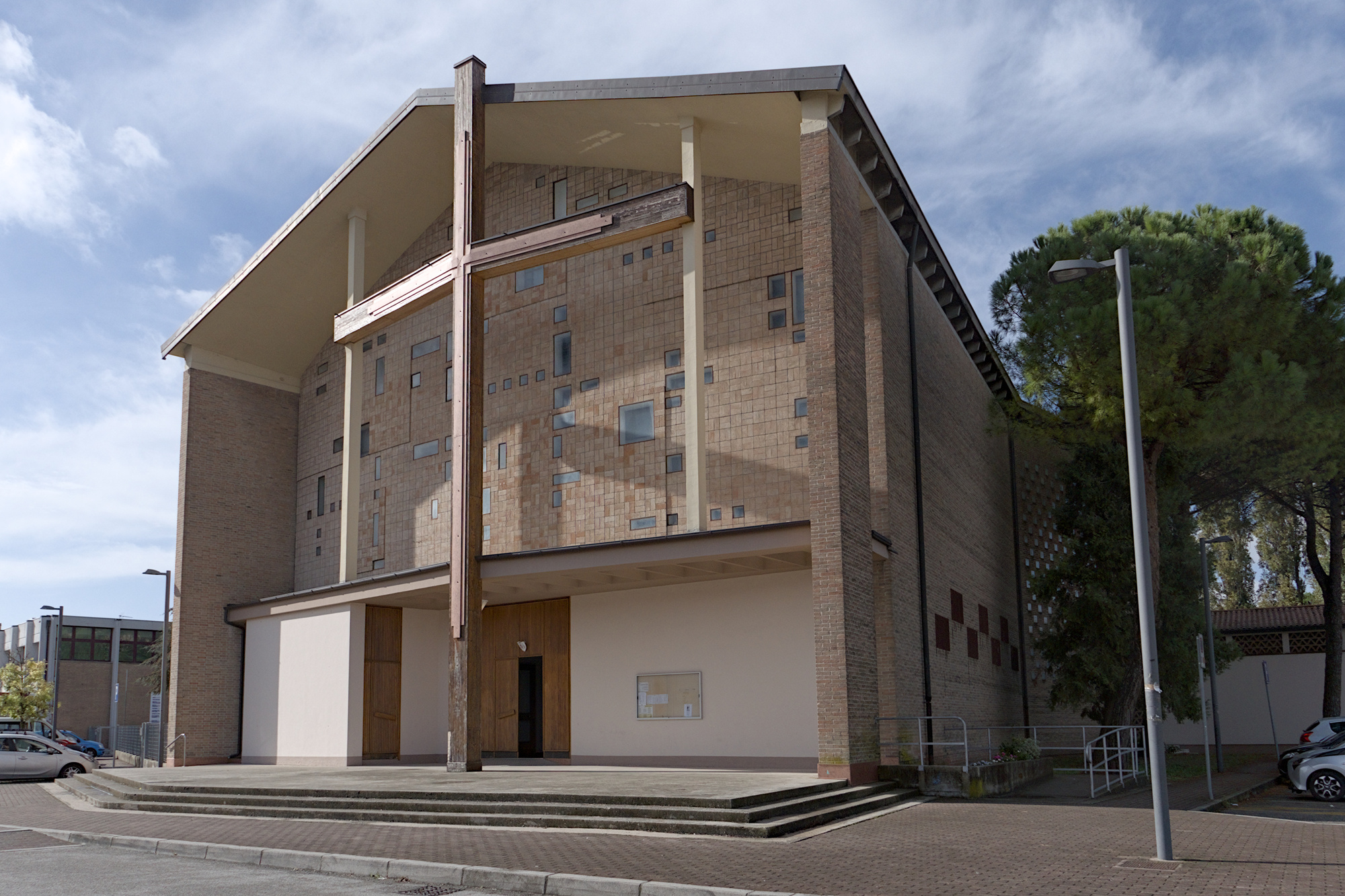 Giulio Brunetta, chiesa dei Santi Angeli Custodi, 1954-57, via Scuole 6, Padova